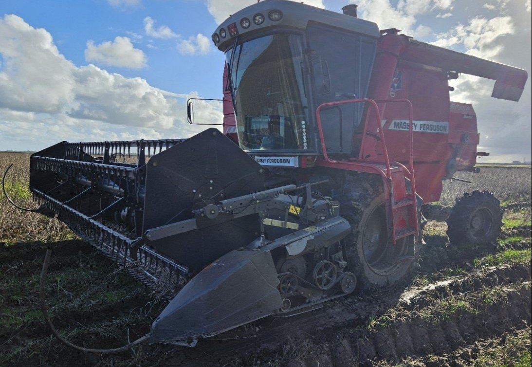 Colheitadeira Massey Ferguson MF 5650 ano 2014