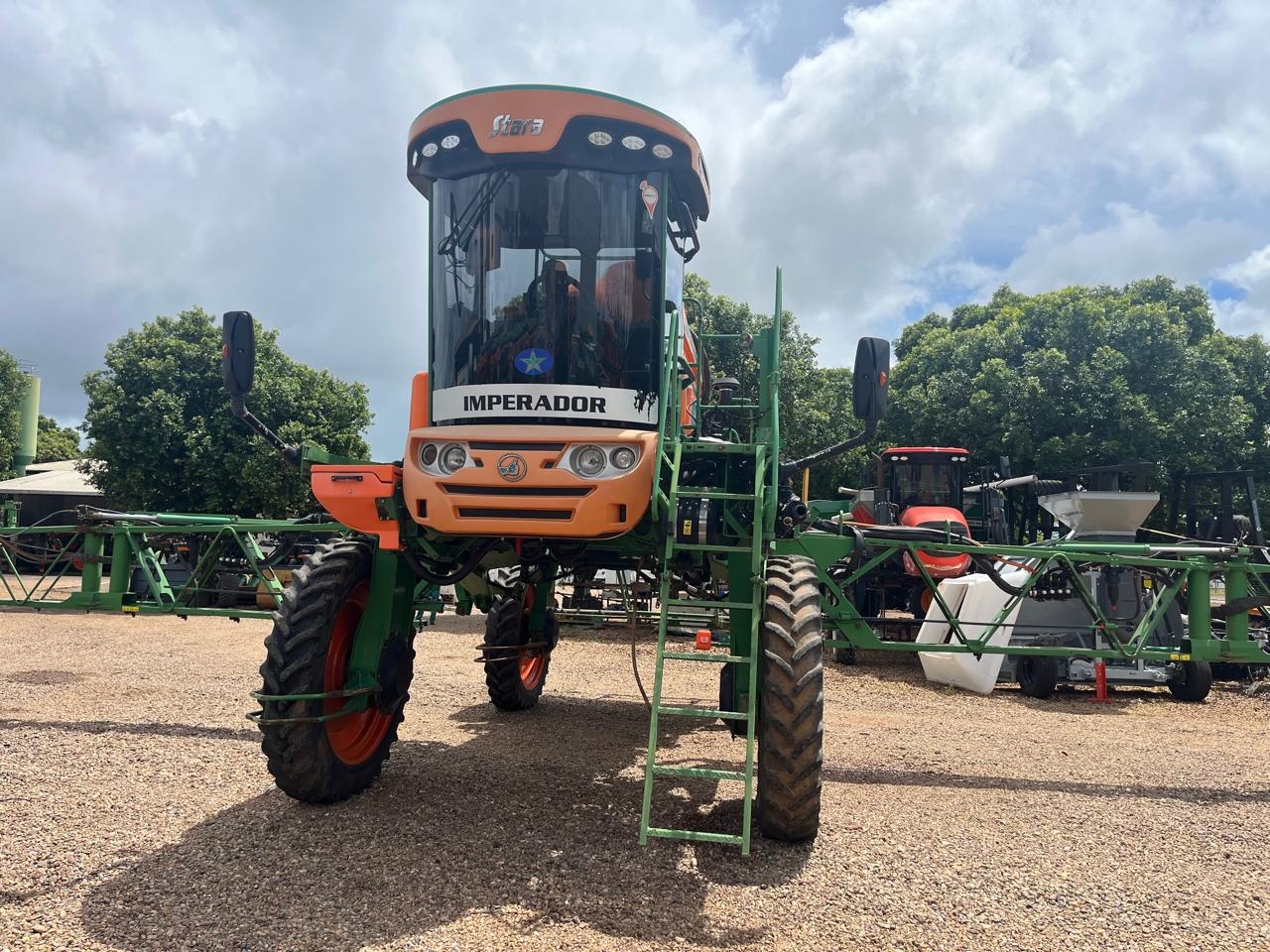 Pulverizador Autopropelido Stara IMPERADOR 3100 ano 2018