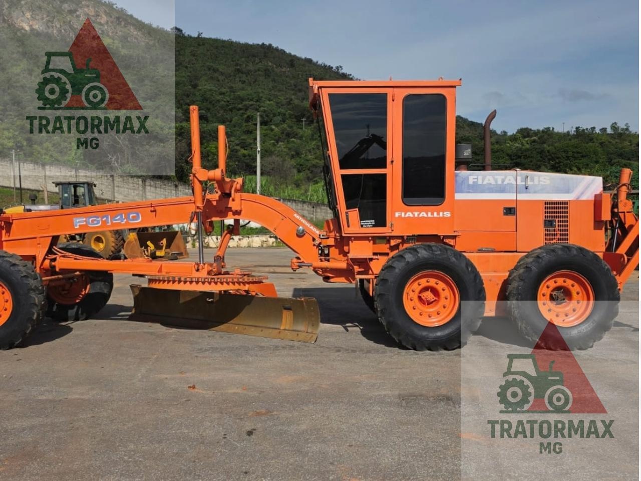 Motoniveladora Fiatallis FG140 ano 2003