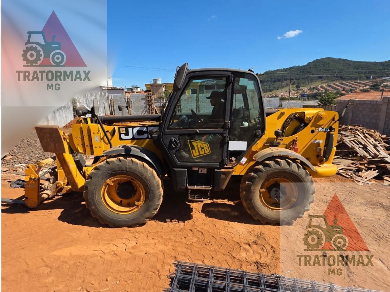 Manipulador Telescópico JCB 540-170 ano 2012