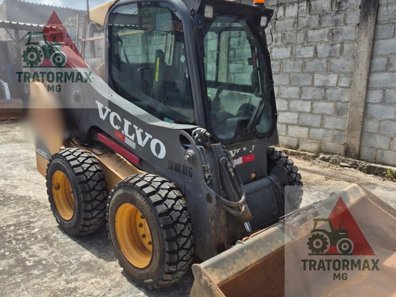 Mini Carregadeira Volvo MC85C ano 2018