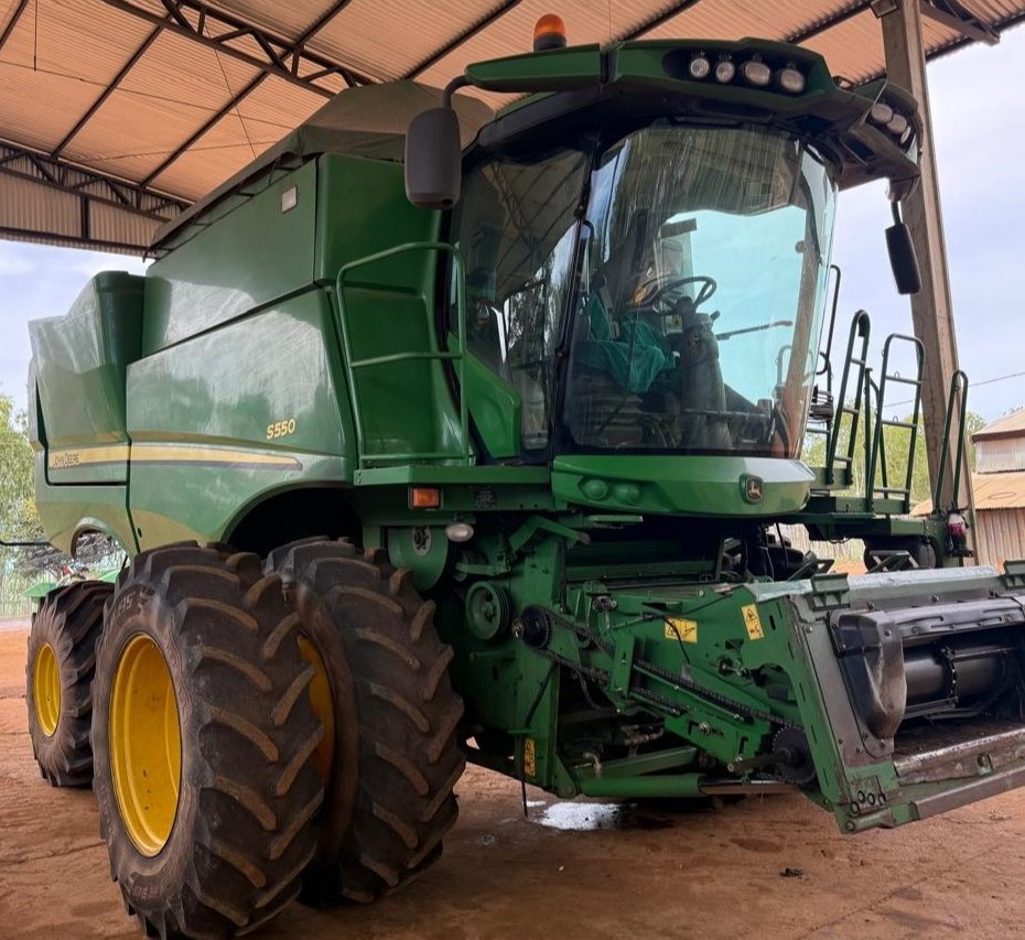 Colheitadeira John Deere S550 ano 2019