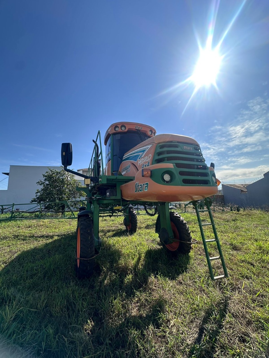 Pulverizador Autopropelido Stara Gladiador 2700 ano 2013