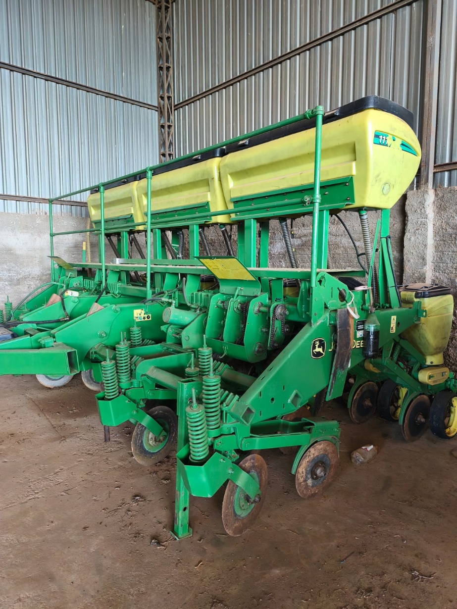 Plantadeira John Deere 1111 ano 2008