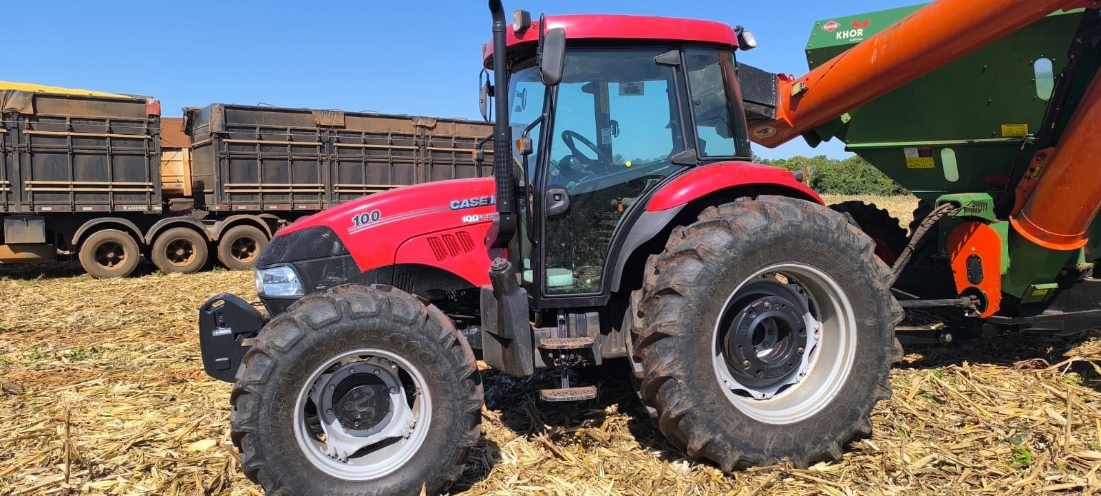 Trator Case Farmall 100 ano 2023