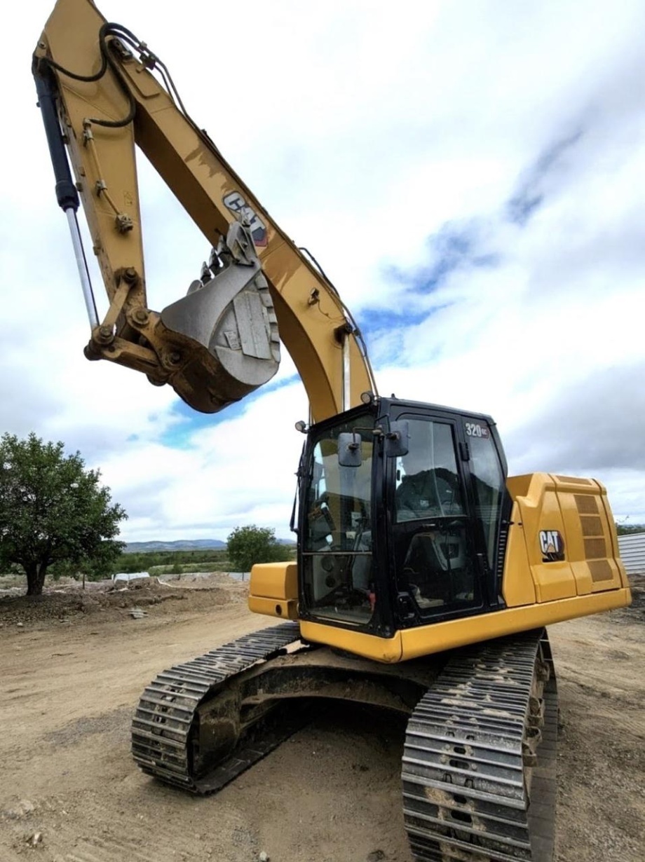 Escavadeira Caterpillar 320 GC ano 2020