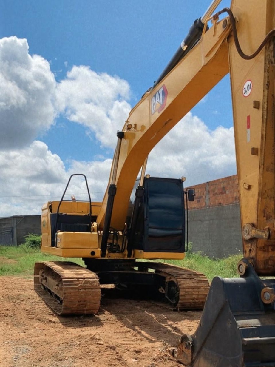 Escavadeira Caterpillar 320 NG ano 2022
