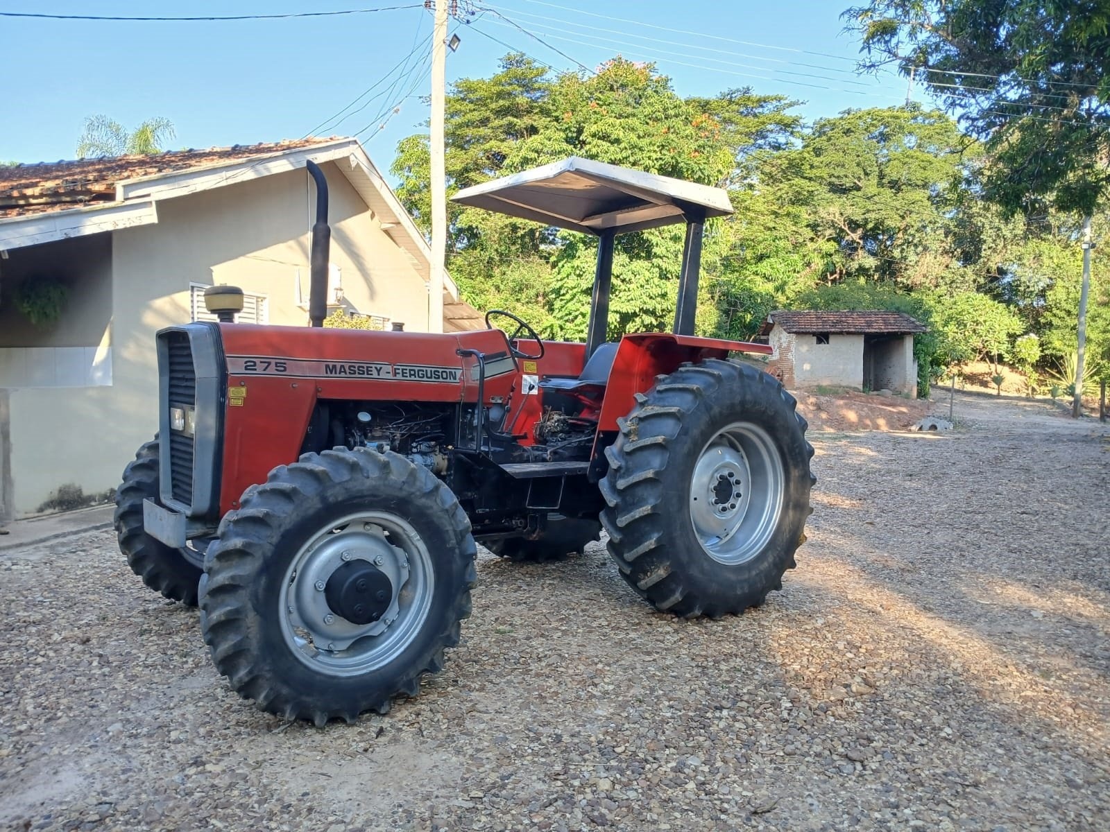 Trator Massey Ferguson MF 275 ano 1994