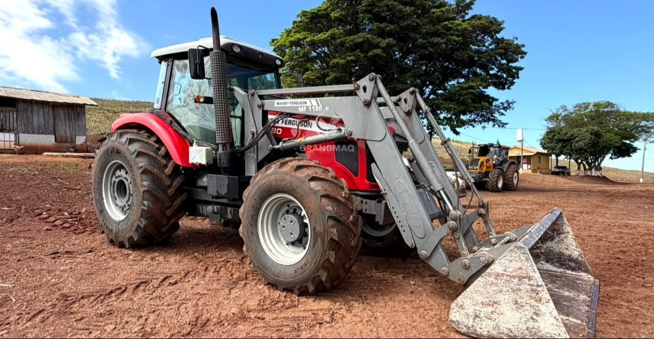 Trator Massey Ferguson MF 7180 ano 2014