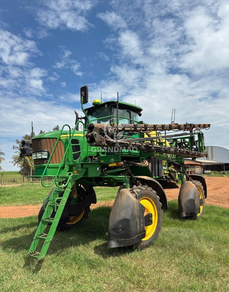 Pulverizador Autopropelido John Deere 4025 ano 2021
