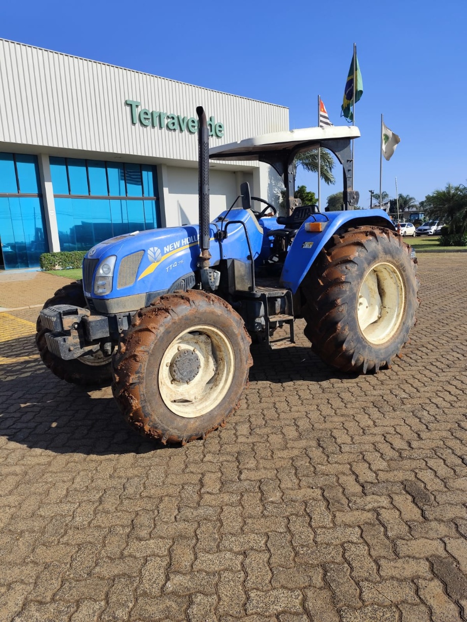 Trator New Holland TT 4.75 ano 2020