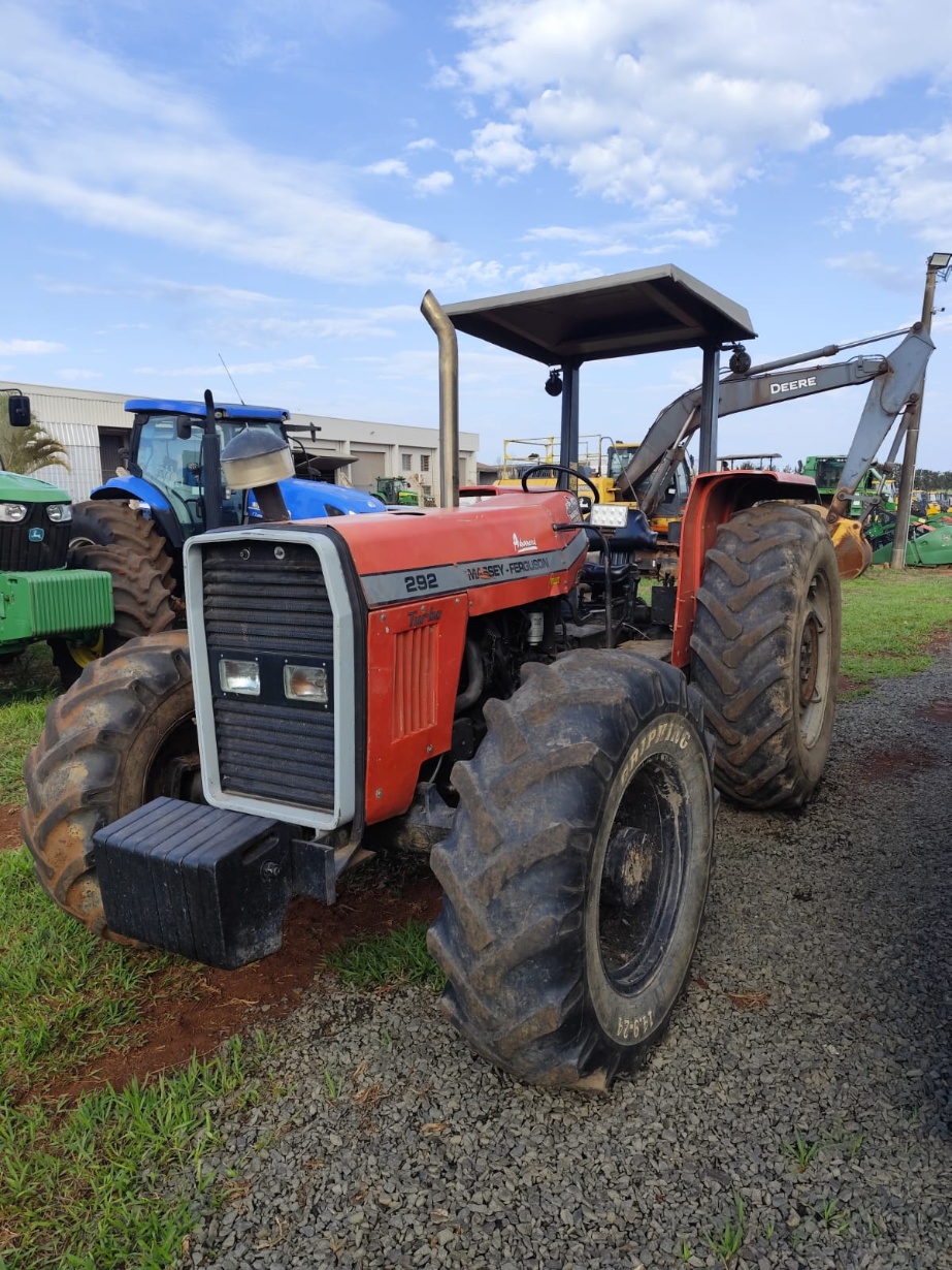 Trator Massey Ferguson MF 292 ano 2000