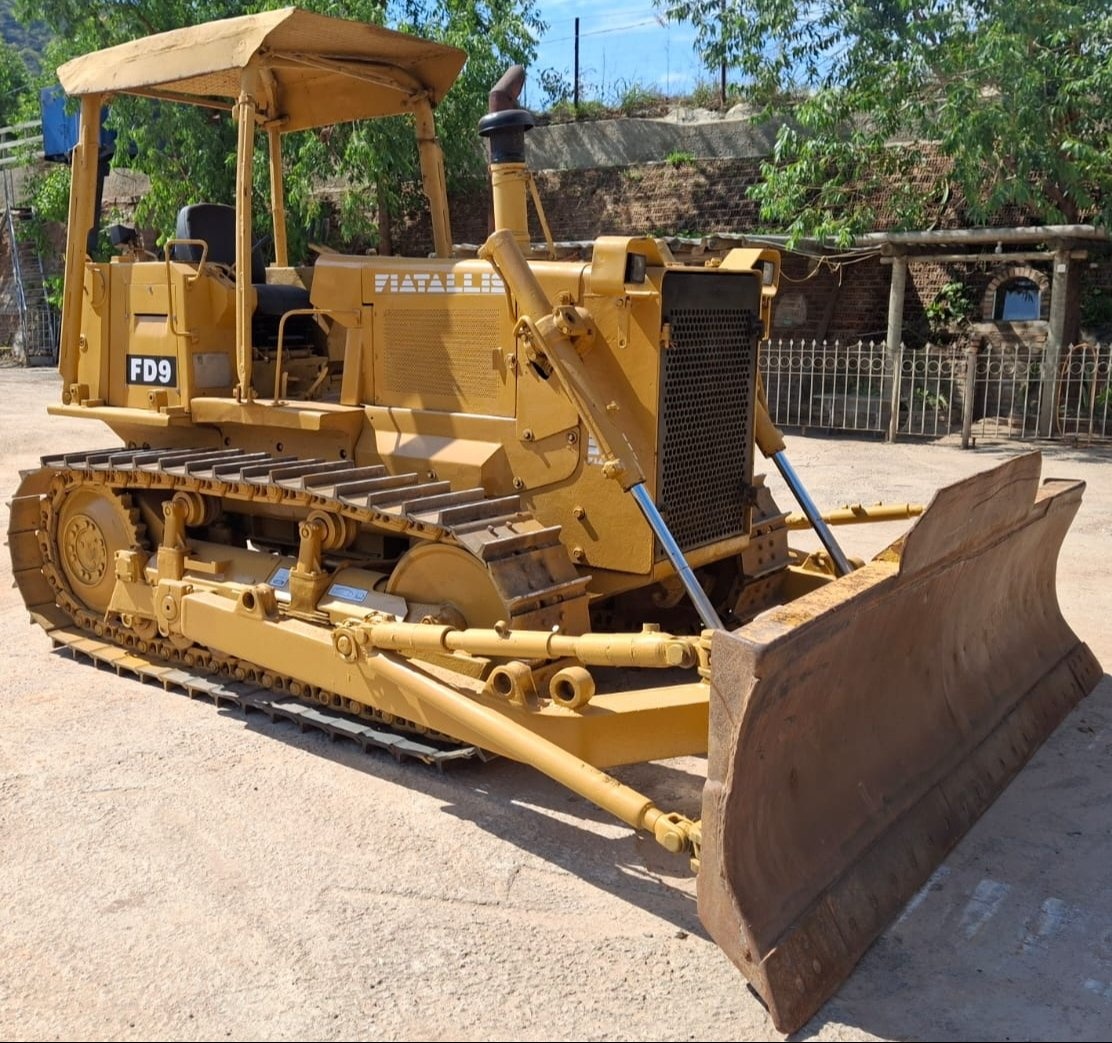 Trator de Esteira Fiatallis FD9 ano 1990