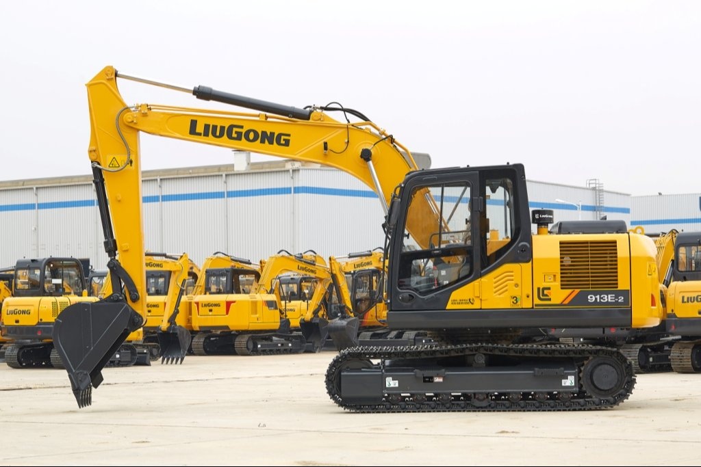 Escavadeira Liugong 913E