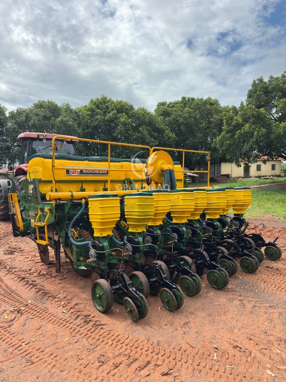 Plantadeira Tatu Marchesan Ultraflex Suprema ano 2016