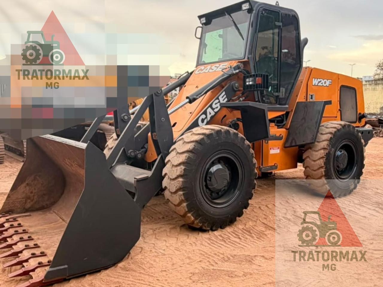 Pá Carregadeira Case W20F ano 2021