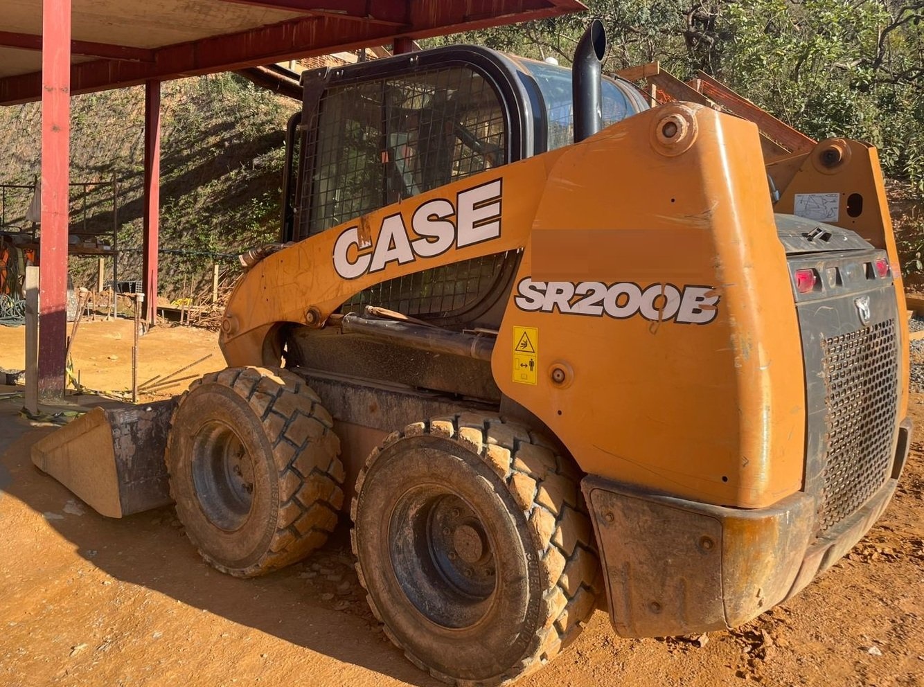 Mini Carregadeira Case SR200B ano 2024