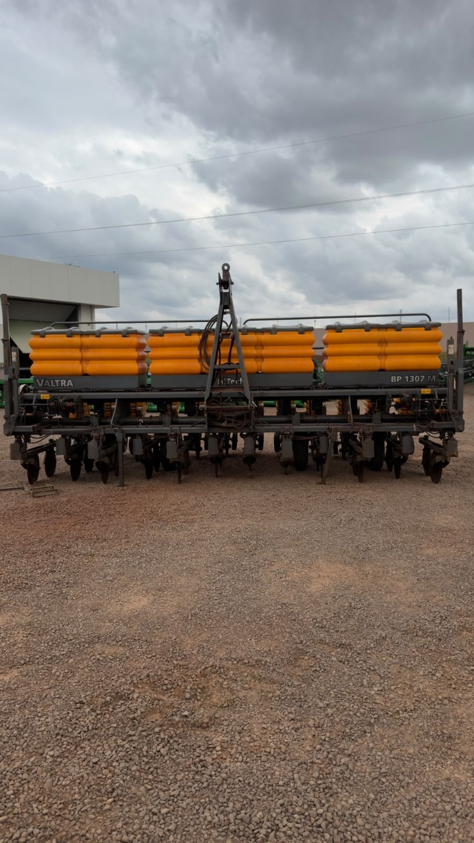 Plantadeira Valtra HiTech BP 1307 ano 2015