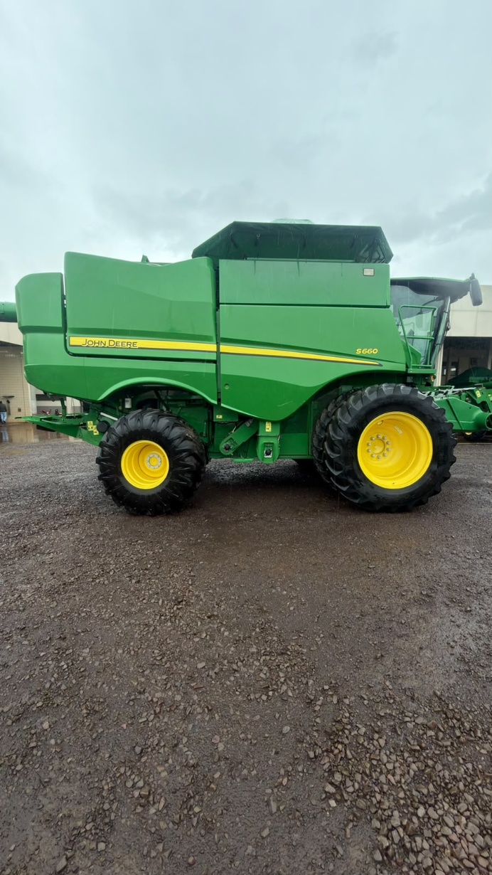 Colheitadeira John Deere S660 ano 2018