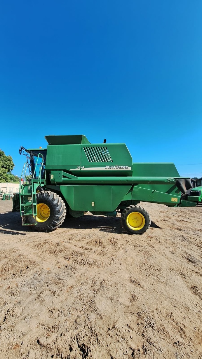 Colheitadeira John Deere 1450 ano 2007
