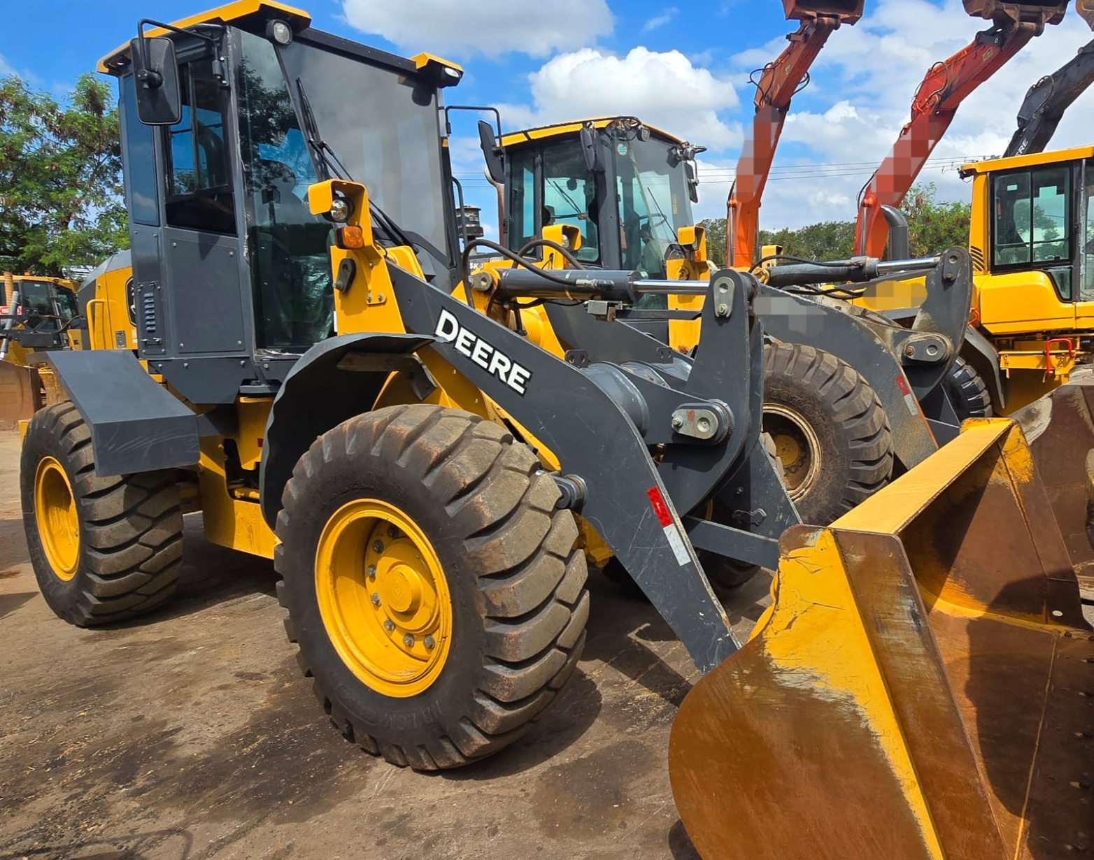 Pá Carregadeira John Deere 444G ano 2024