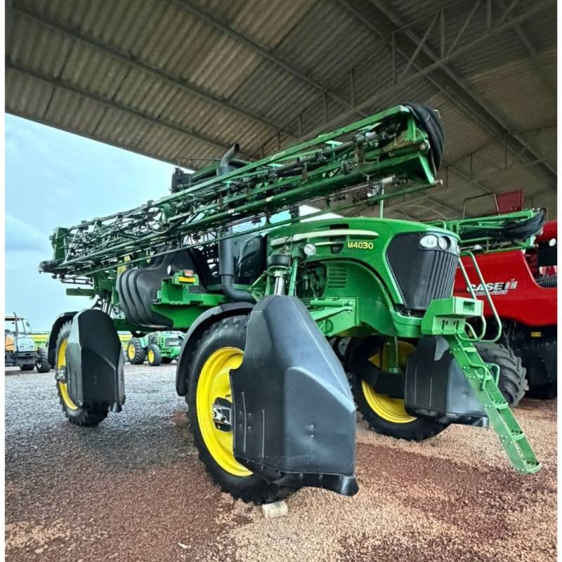 Pulverizador Autopropelido John Deere M4030 ano 2020