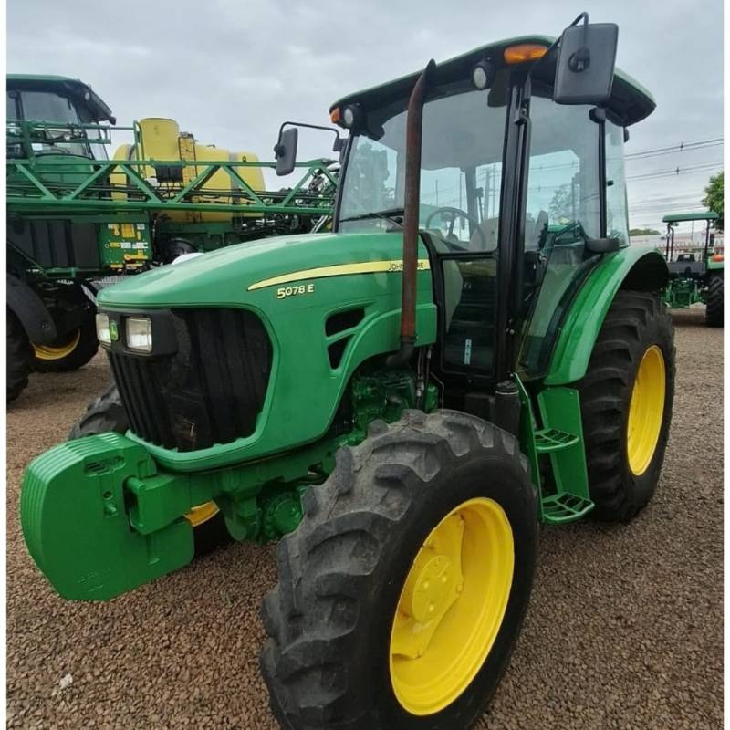 Trator John Deere 5078 E ano 2015