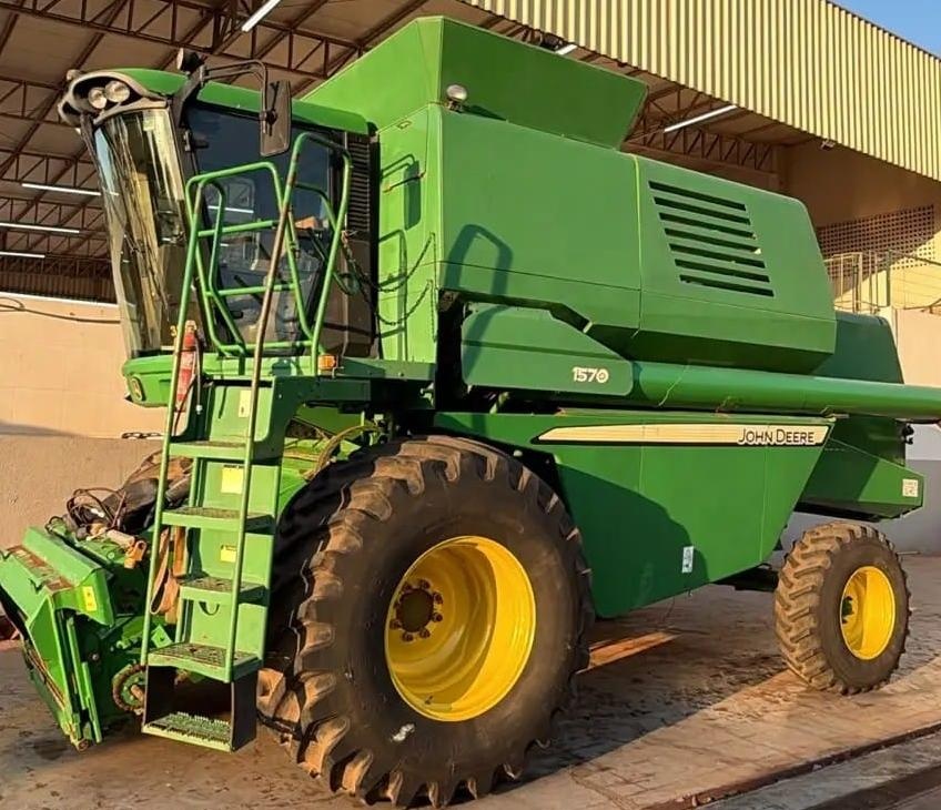 Colheitadeira John Deere 1570 ano 2009