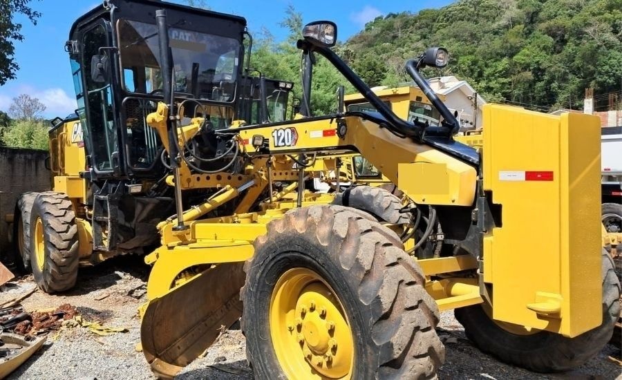 Motoniveladora Caterpillar 120K ano 2021