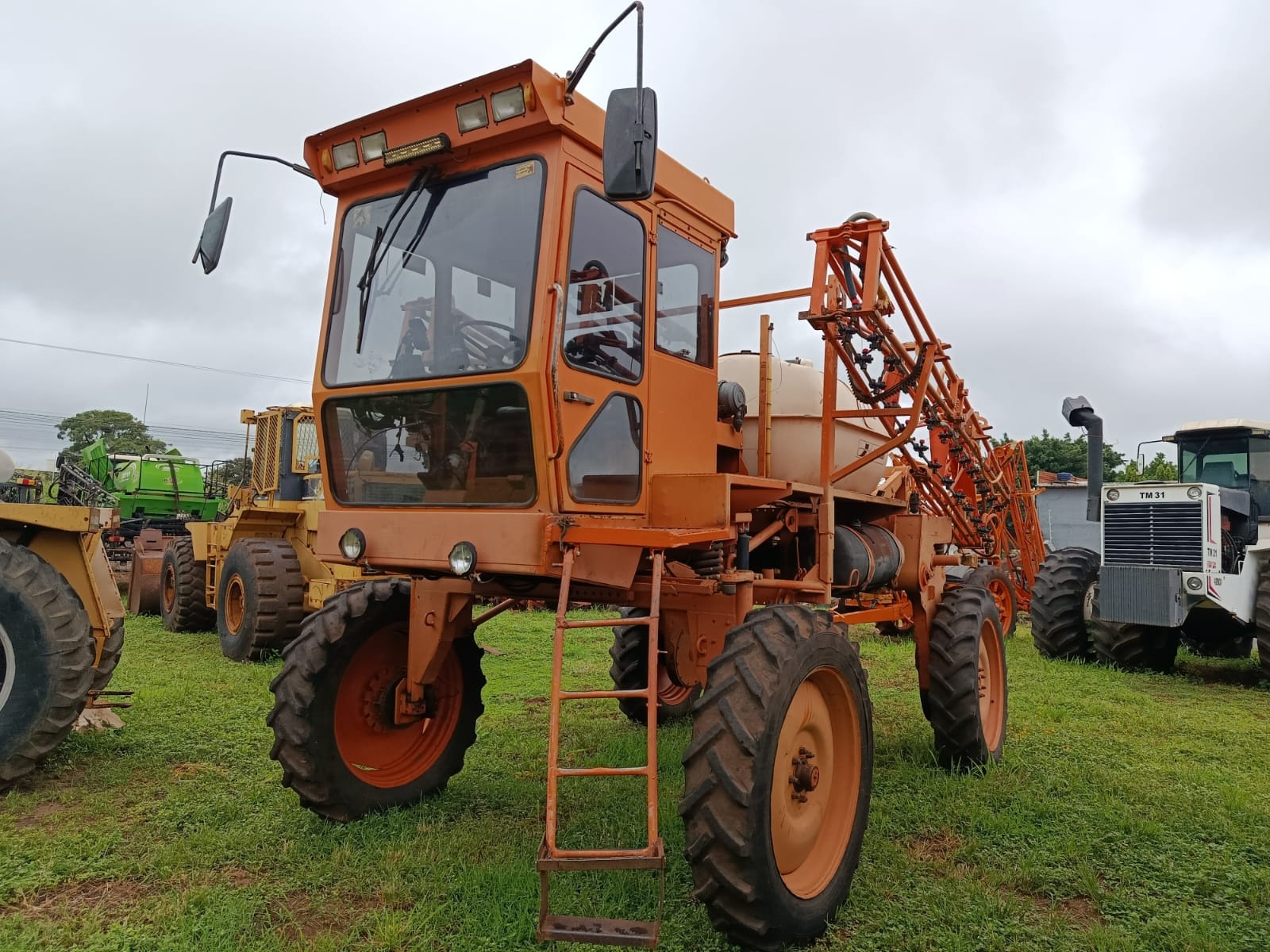 Pulverizador Autopropelido Jacto UNIPORT 2000 ano 2001