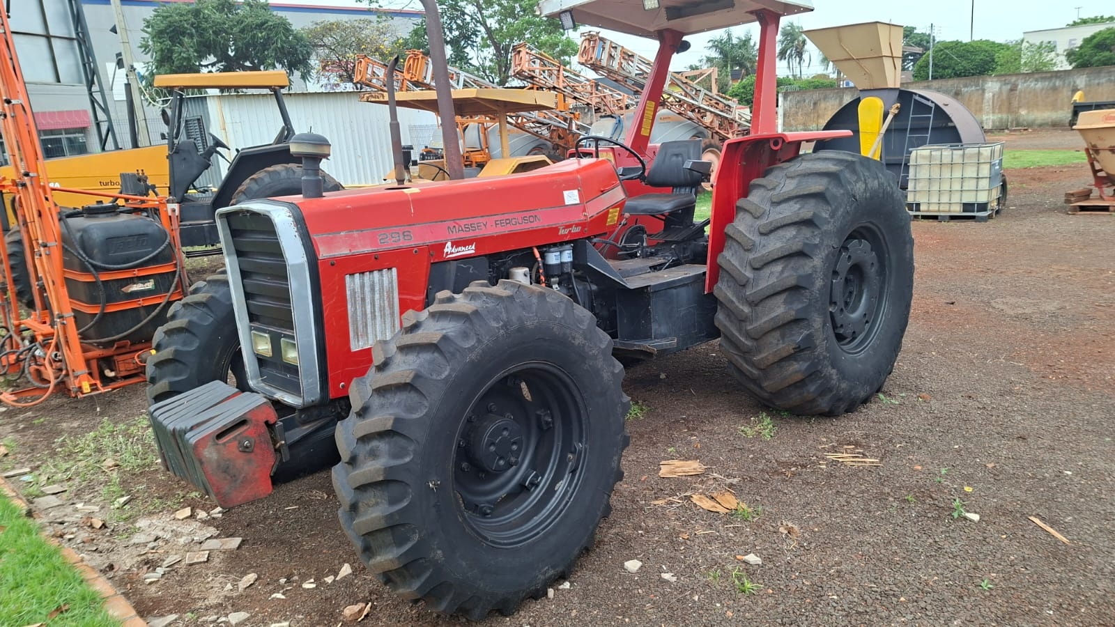 Trator Massey Ferguson 296 4x4 ano 1988