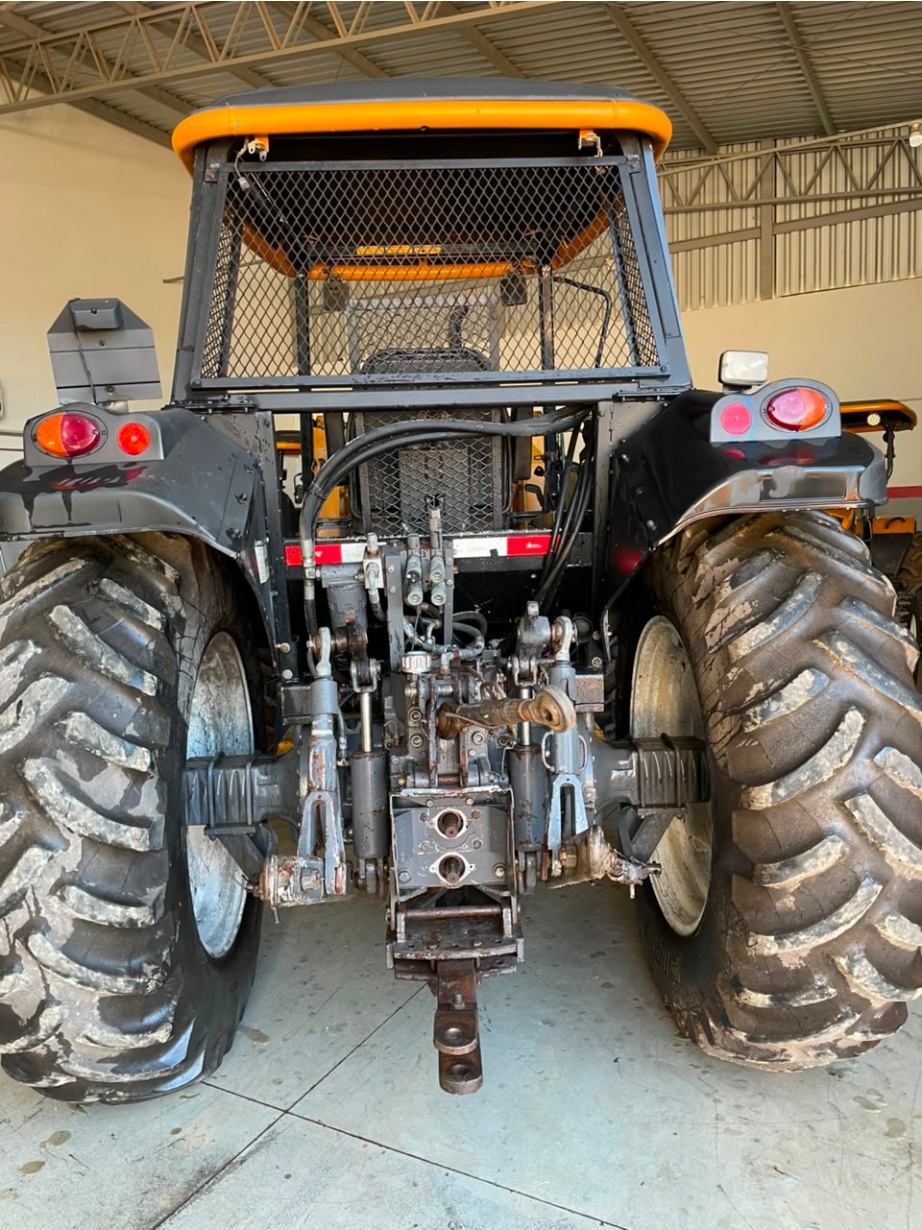 Trator Valtra BM 100 ano 2018