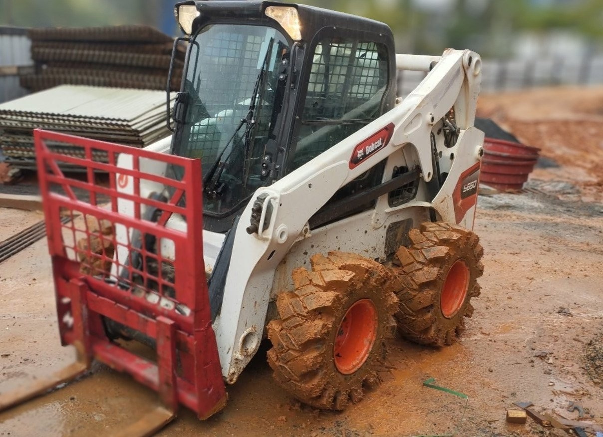 Mini Carregadeira Bobcat S650 ano 2021