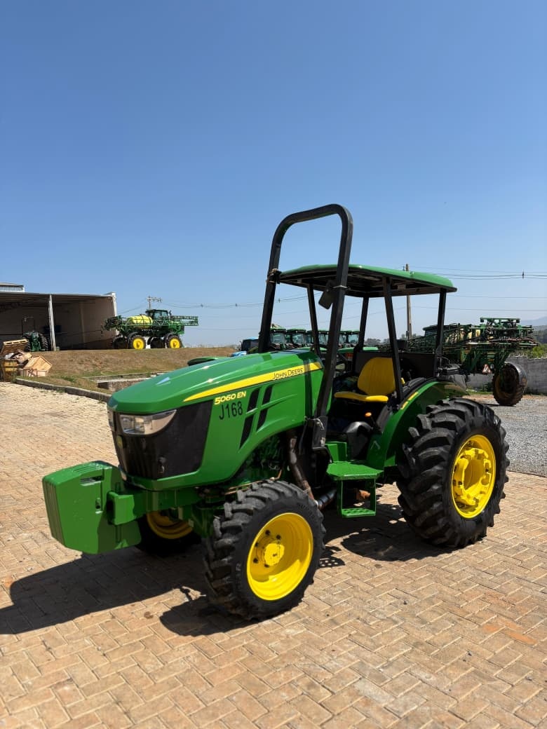 Trator John Deere 5060EN ano 2025