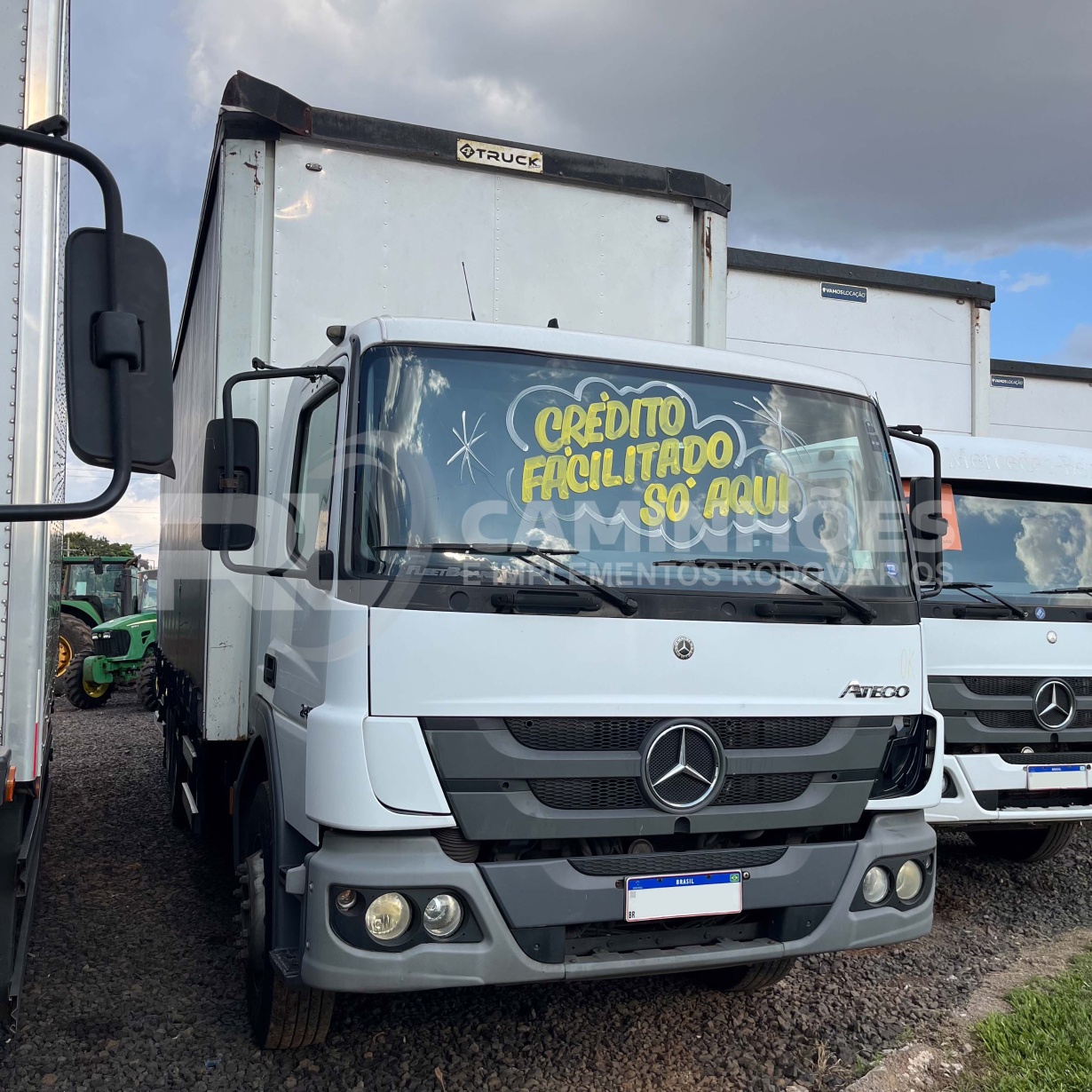 Caminhão Mercedes Benz Atego 2426 ano 2022