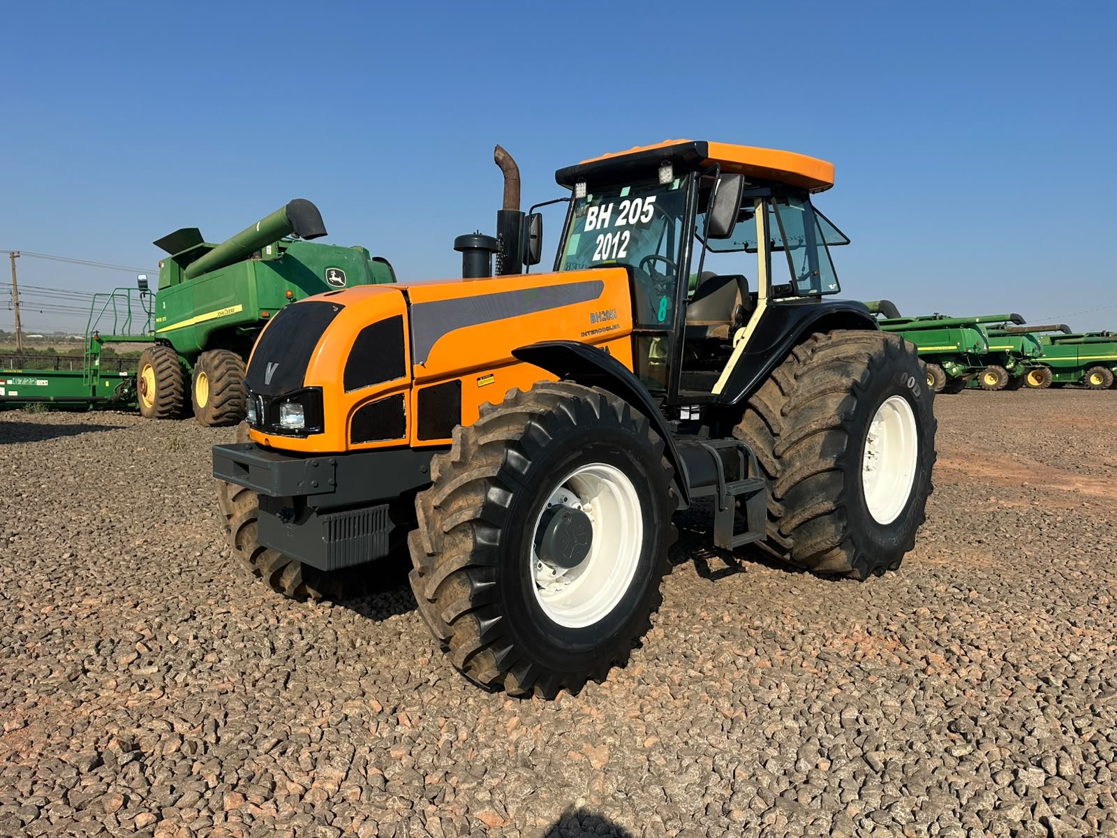 Trator Valtra BH205i ano 2012