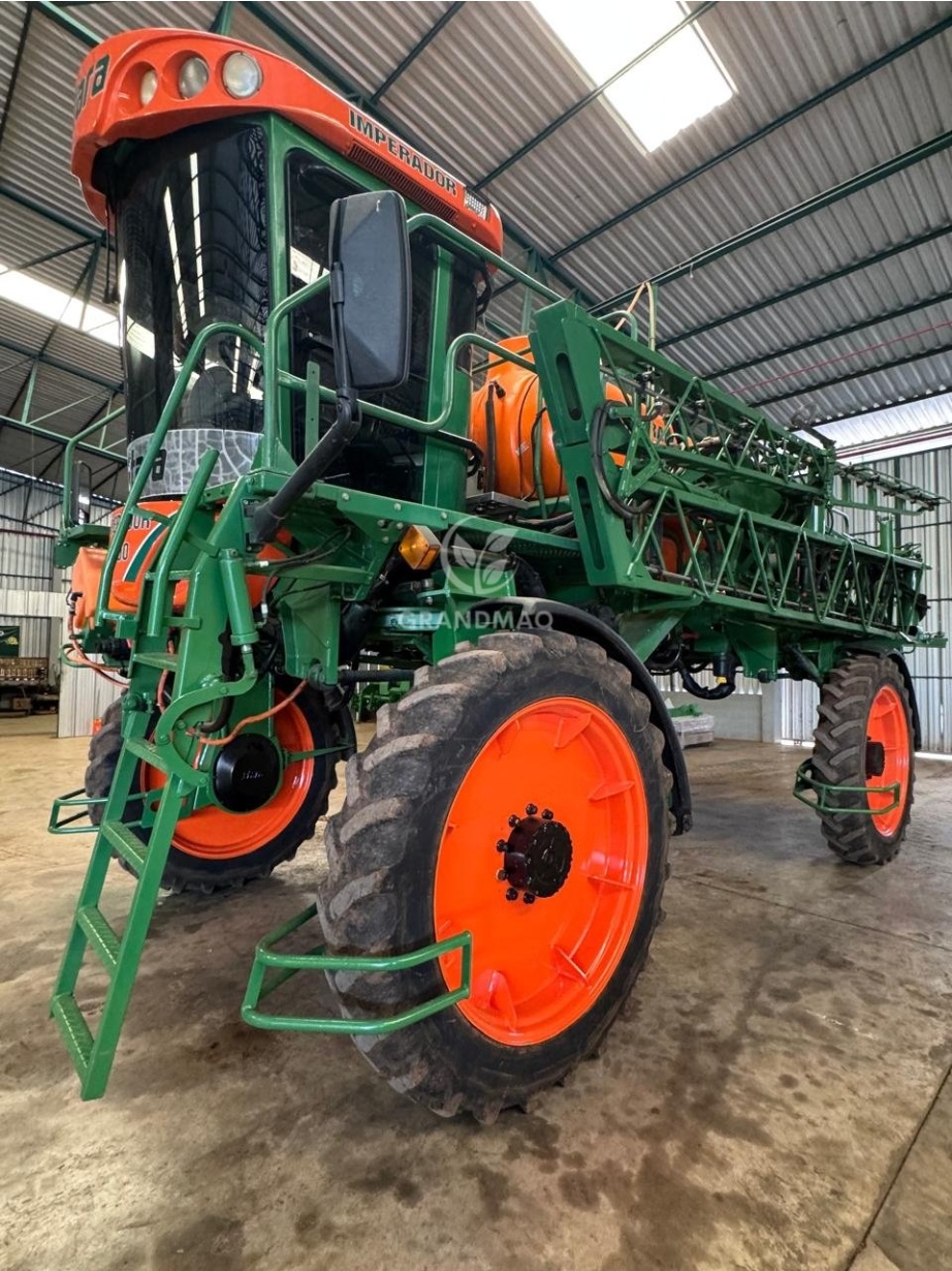 Pulverizador Autopropelido Stara IMPERADOR 3100 ano 2012