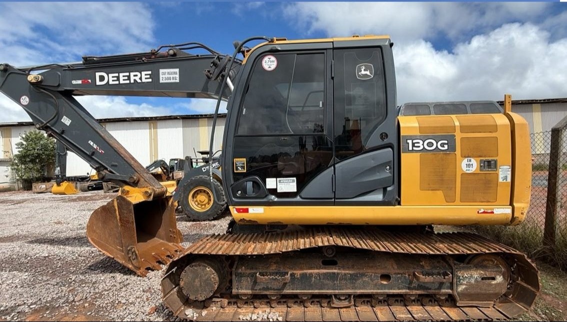 Escavadeira John Deere 130G ano 2020