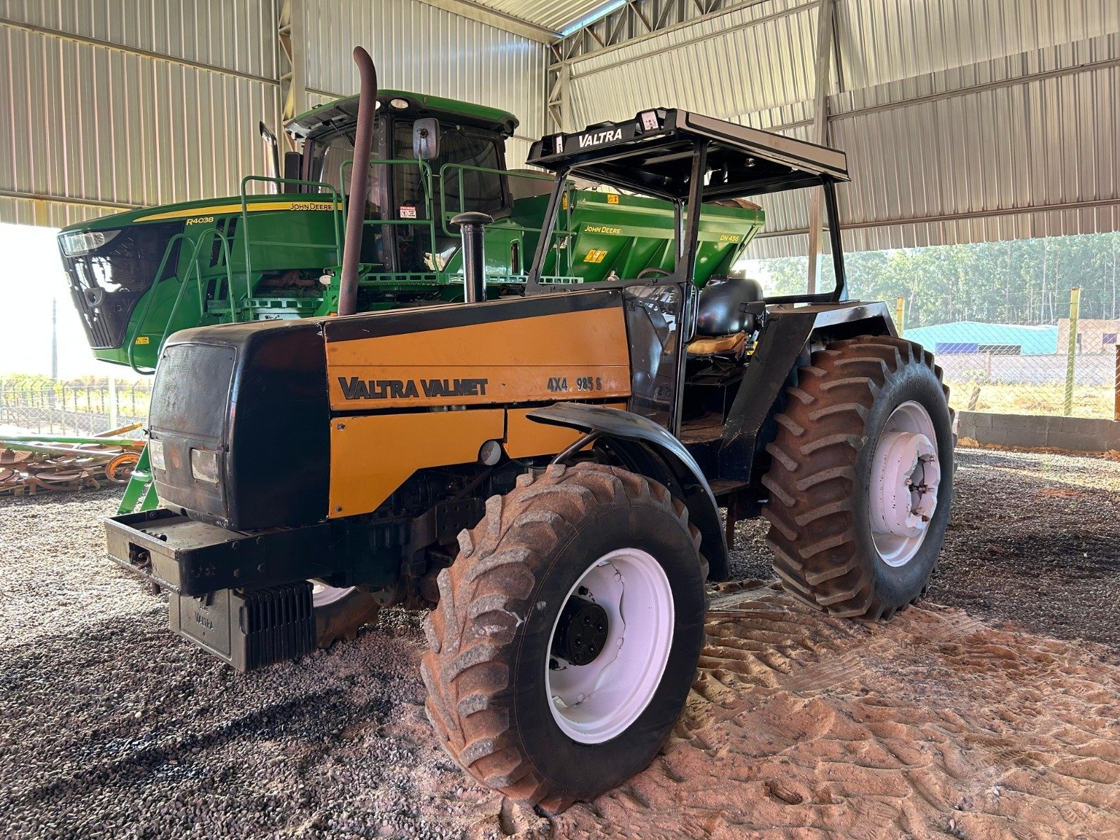 Trator Valmet 985 S ano 2000
