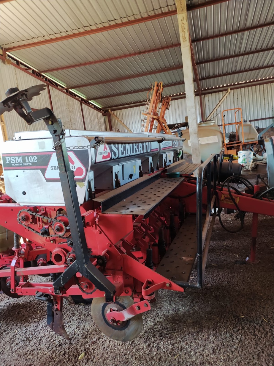 Plantadeira Semeato PSM 102