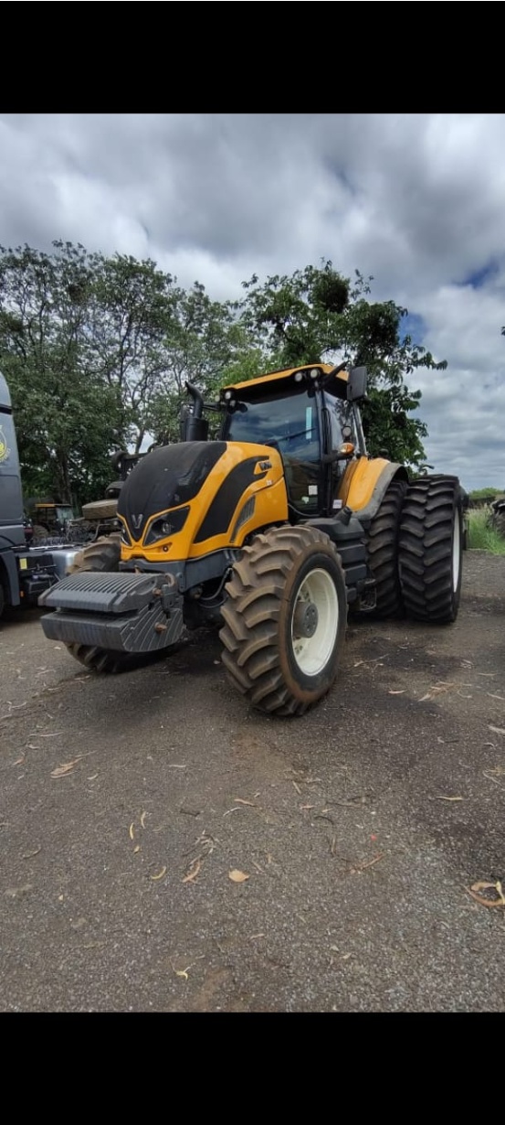 Trator Valtra T250 CVT ano 2021