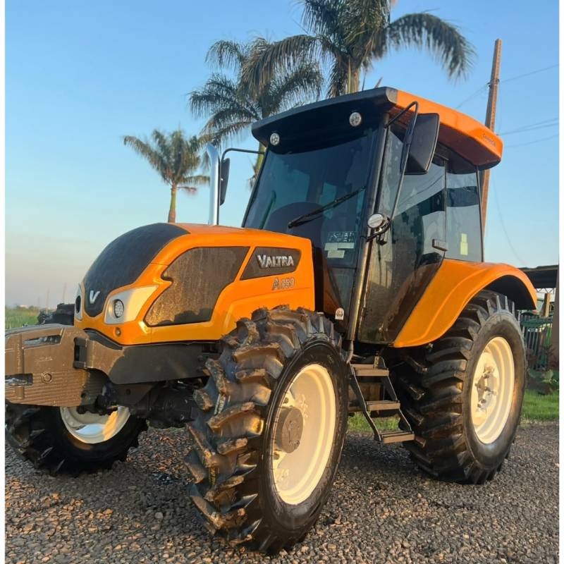 Trator Valtra A850 4x4 ano 2017