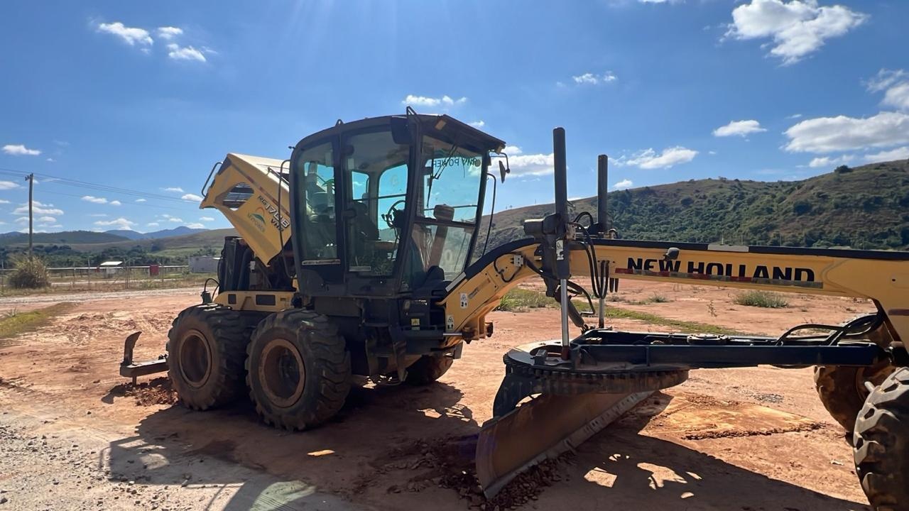 Motoniveladora New Holland RG170.B  ano 2018