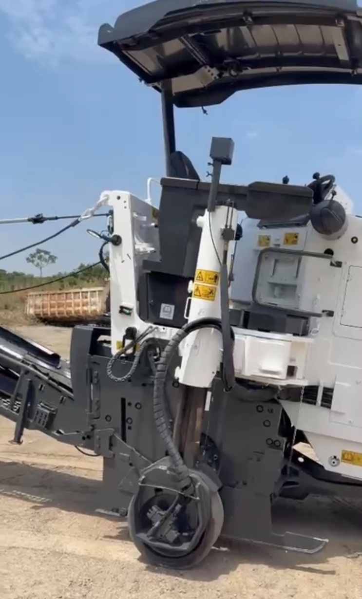 Fresadora Wirtgen W100F ano 2014