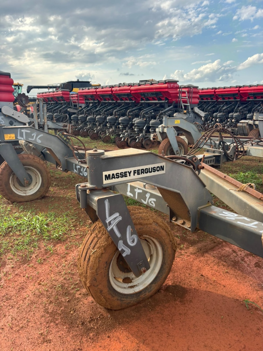 Outro   Massey Ferguson MF 1213 CT ano 2021
