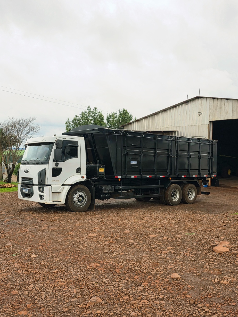 Caminhão Ford CARGO 2429 ano 2016