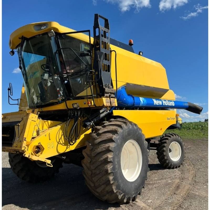 Colheitadeira New Holland TC 5090   ano 2008