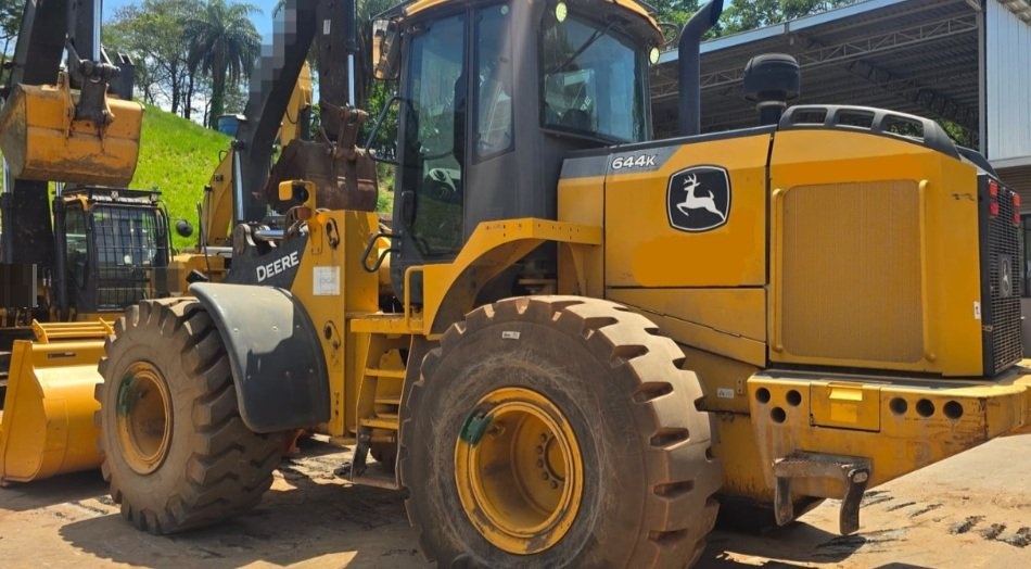 Pá Carregadeira John Deere 644K ano 2022