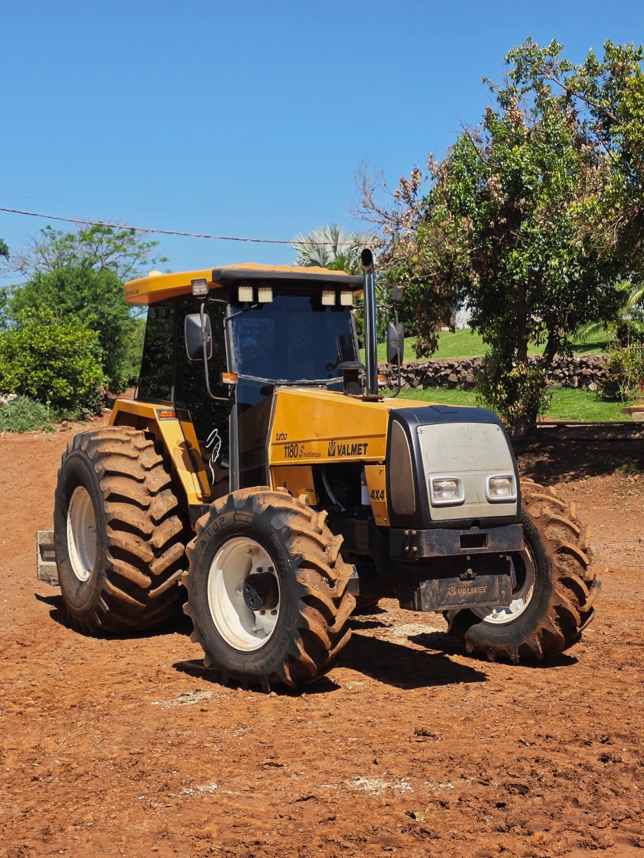 Trator Valmet 1180 S ano 1993