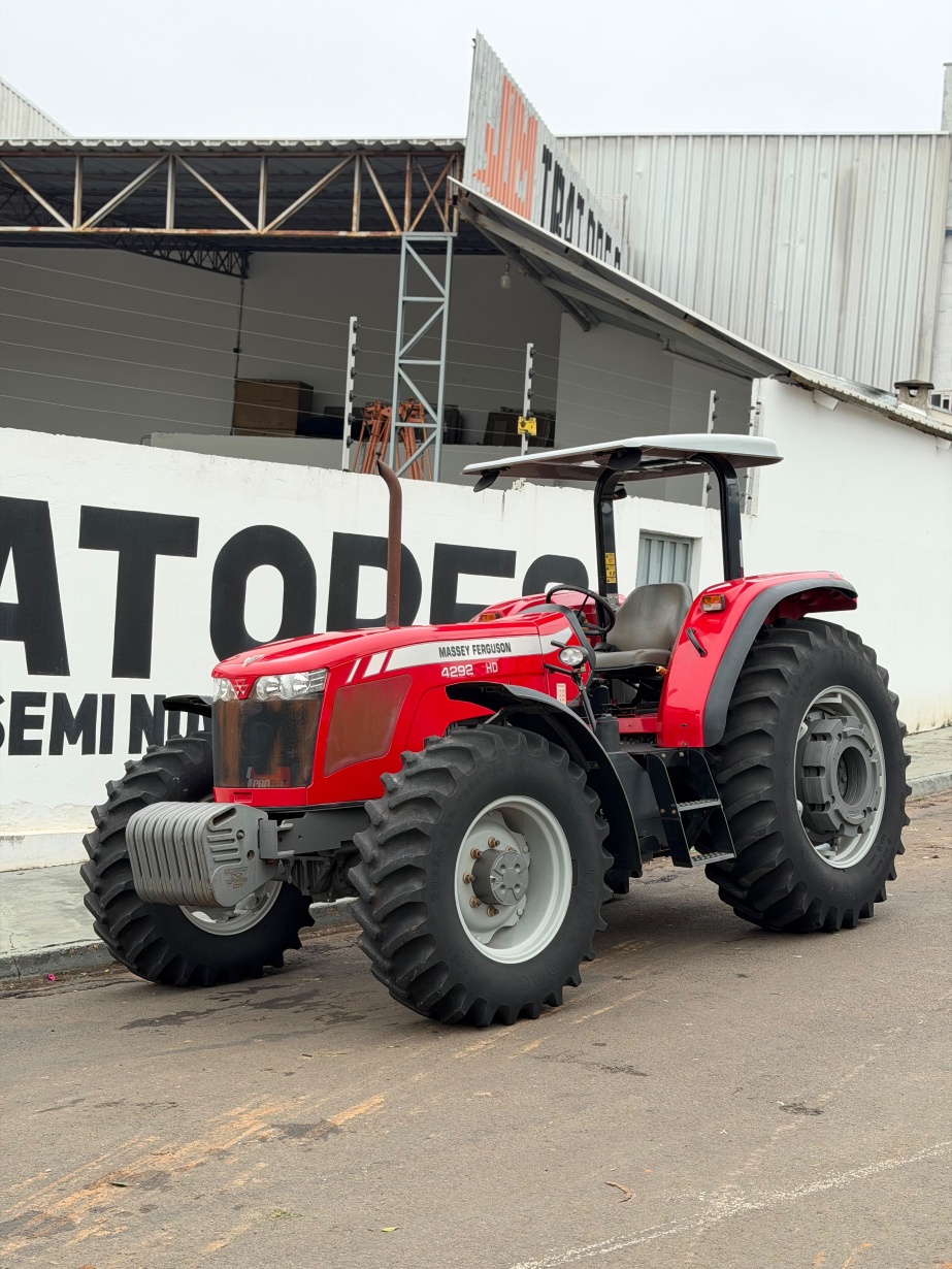 Trator Massey Ferguson 4292HD ano 2014